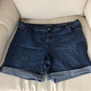 Sonoma Life + Style Modern Fit Walking Short Plus Size 20W Denim Cuffed